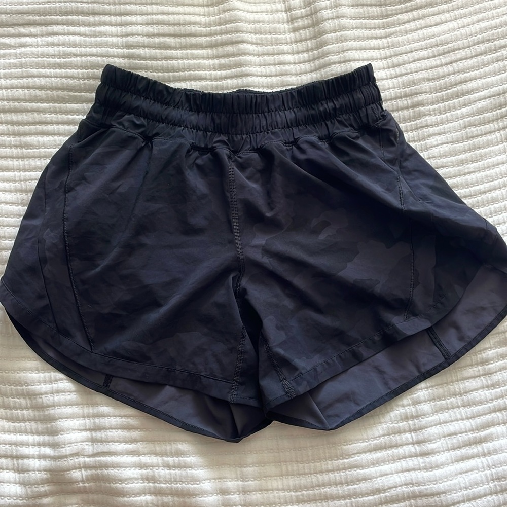 Lululemon 5in track that mid rise shorts- barely used